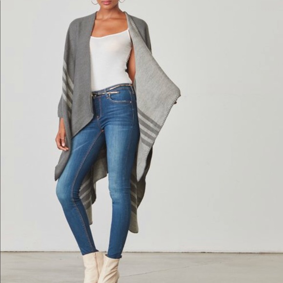 NEW B.B. Dakota Reversible Poncho - Picture 2 of 8